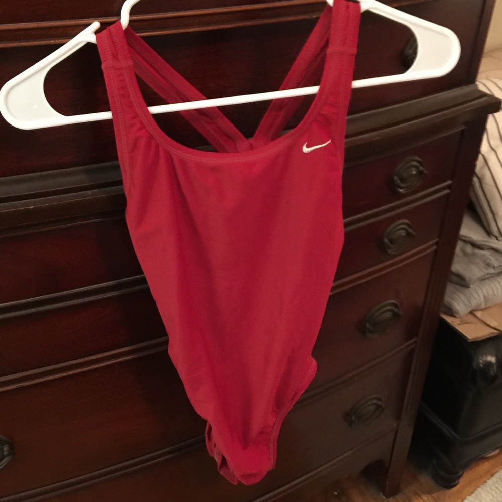 Nike University style one piece Size 6/Sm